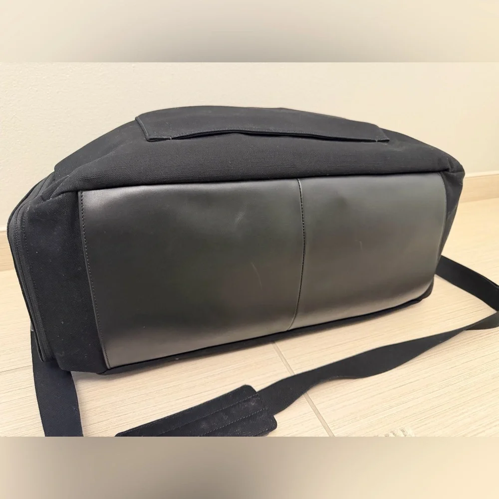AWAY Weekender Bag - Picture 3 of 6